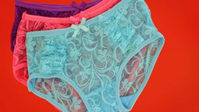 As mulheres ficam loucas depois de aprender por que as calcinhas têm pequenos laços na frente