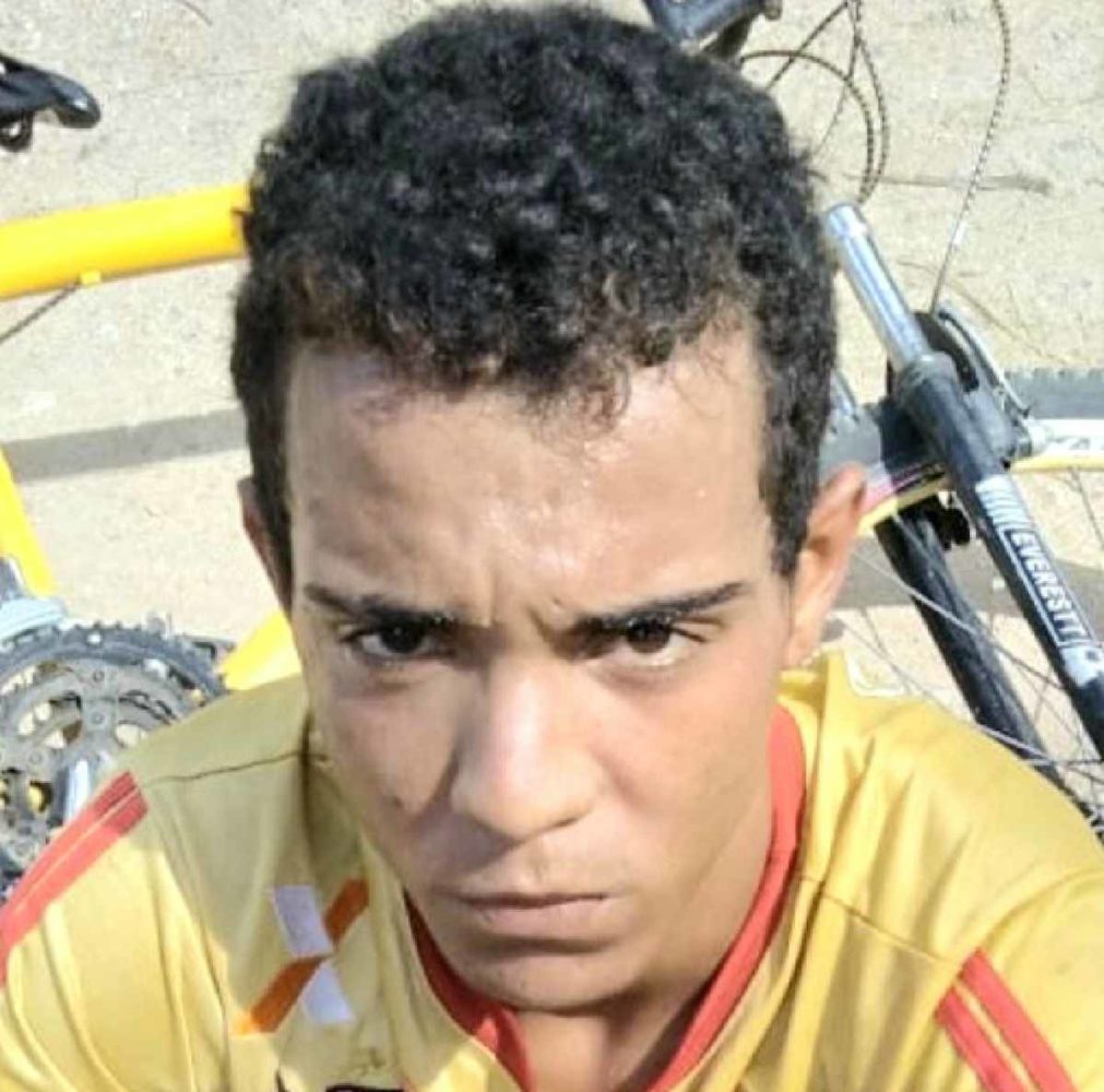 Homem identificado como Danielzinho é morto dentro de um ônibus em poções na Bahia 