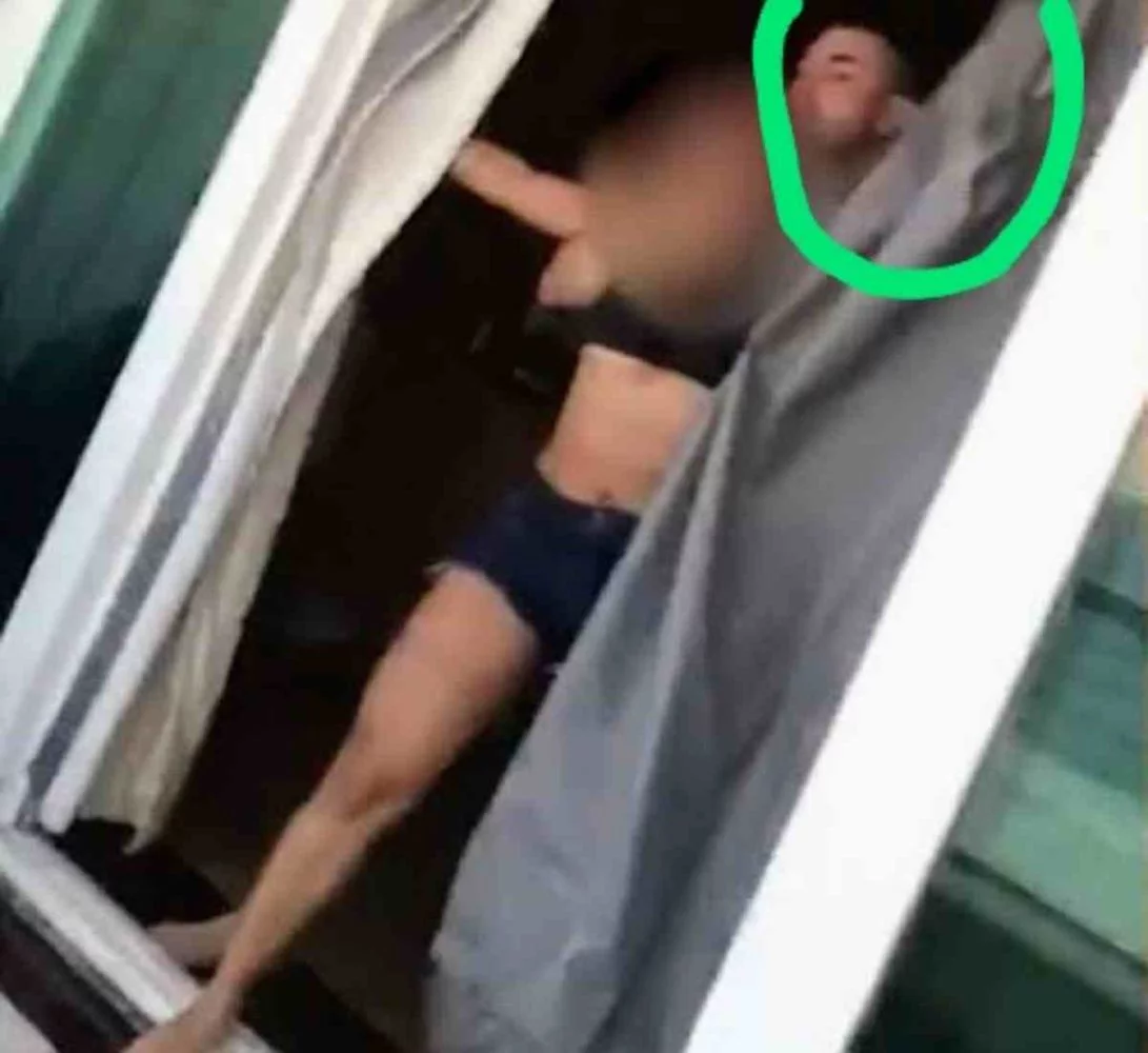 O policial Rildson Querino Brandão foi preso após ser filmado agredindo a mulher dentro de um quarto de hotel no Rio de janeiro